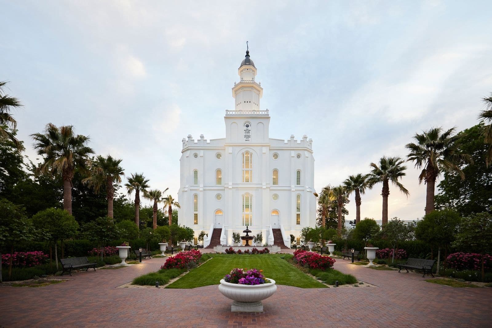 St. George Utah Temple in Utah, shown on its official venue website