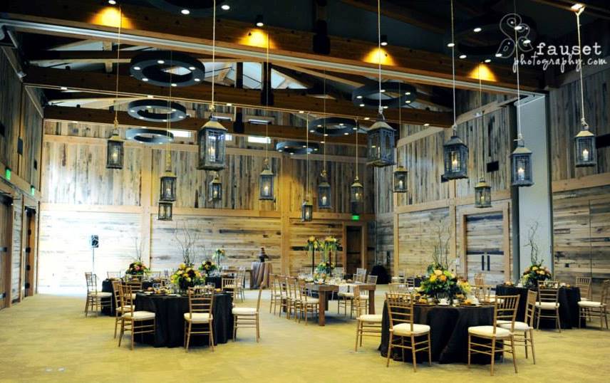 Mountain Event Rentals - Special Touches / Ice Carvings in Provo, Utah | Salt Lake Bride