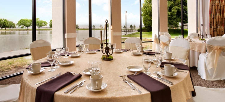 DoubleTree by Hilton Hotel Park City - The Yarrow - Utah Wedding Venues in Park City, Utah | Salt Lake Bride